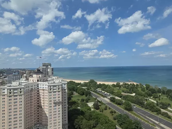 Chicago, IL 60640,5455 N Sheridan RD #3203