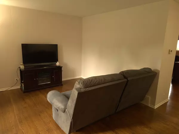 Streamwood, IL 60107,2104 Falmouth CT