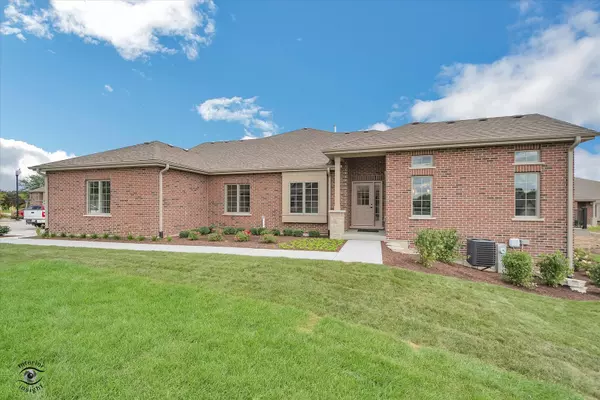 Frankfort, IL 60423,8855 Milwaukee Breakwater DR