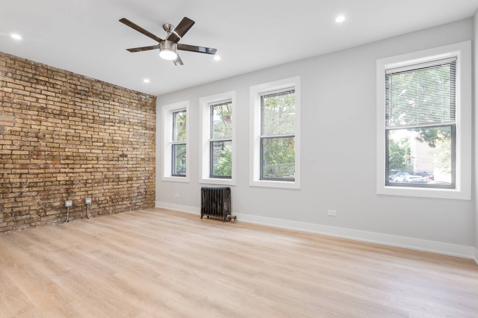 Chicago, IL 60626,7501 N Eastlake TER #2
