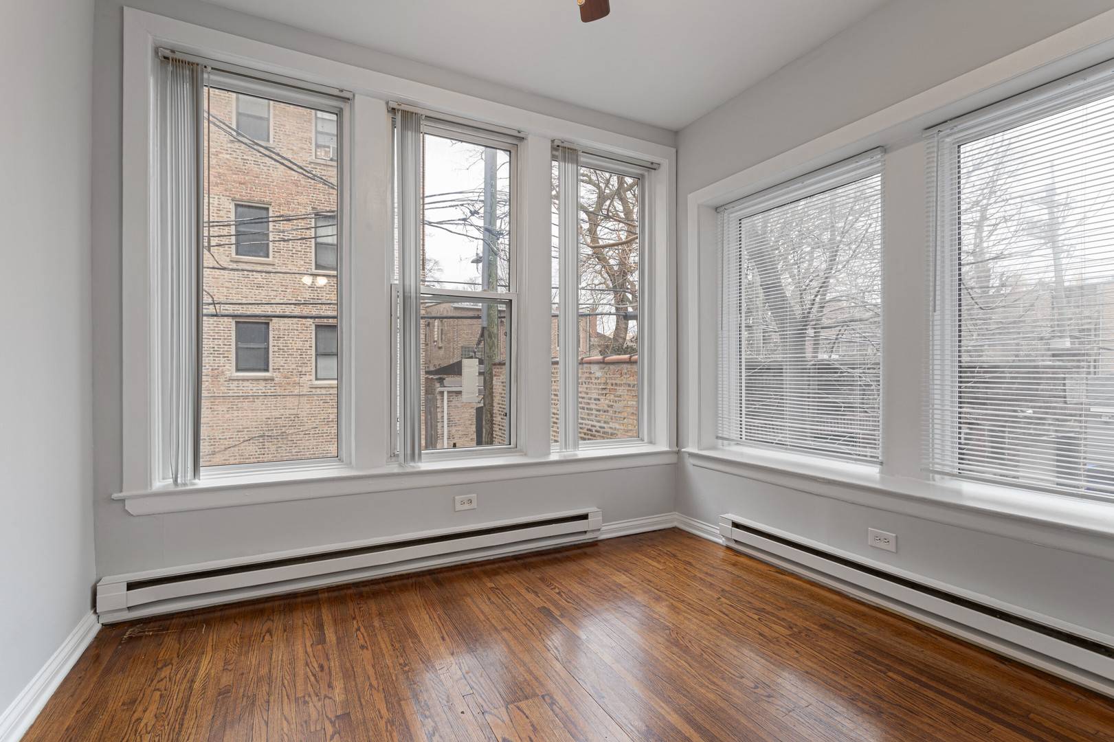 Chicago, IL 60626,1456 W fargo AVE #301