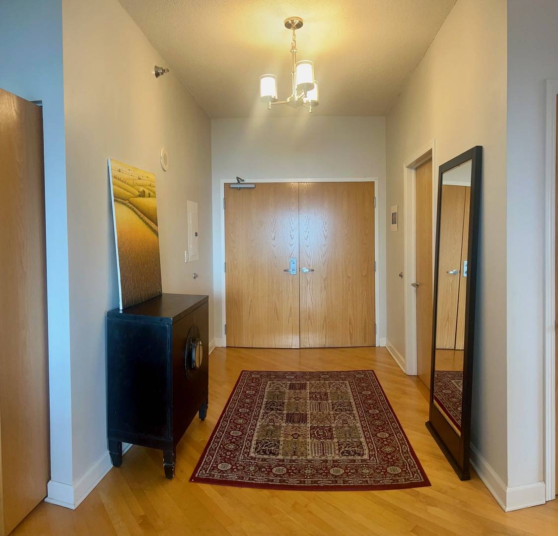 Chicago, IL 60605,41 E 8th ST #2301
