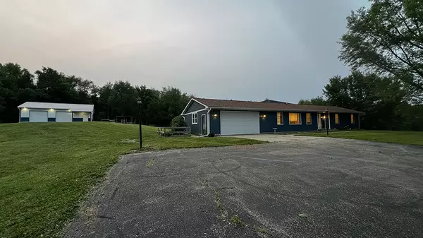 Morrison, IL 61270,15501 Bishop RD