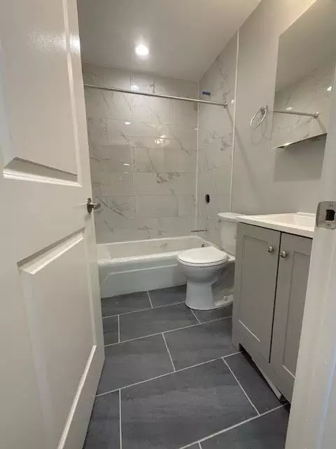 Chicago, IL 60660,6001 N Kenmore AVE #212