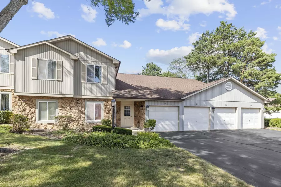 331 Windstream CT #331, Aurora, IL 60504