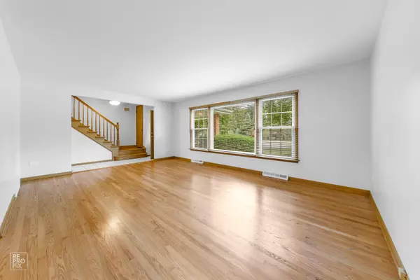 Arlington Heights, IL 60004,2115 E EUCLID AVE
