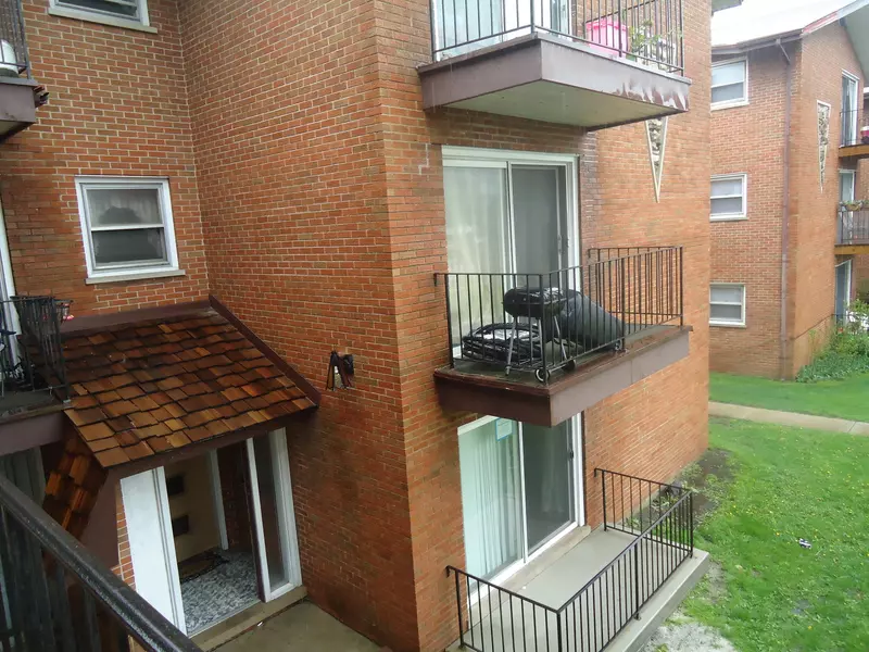 7323 W 79th ST #B1, Bridgeview, IL 60455