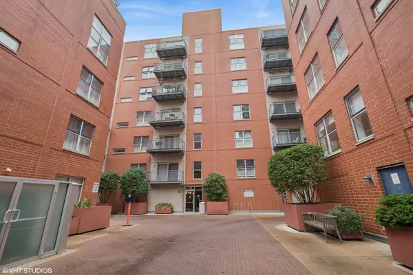 Evanston, IL 60202,1210 CHICAGO AVE #202