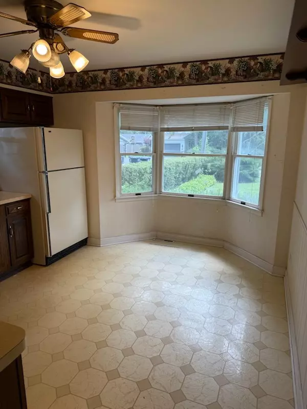 Deerfield, IL 60015,1314 Somerset AVE