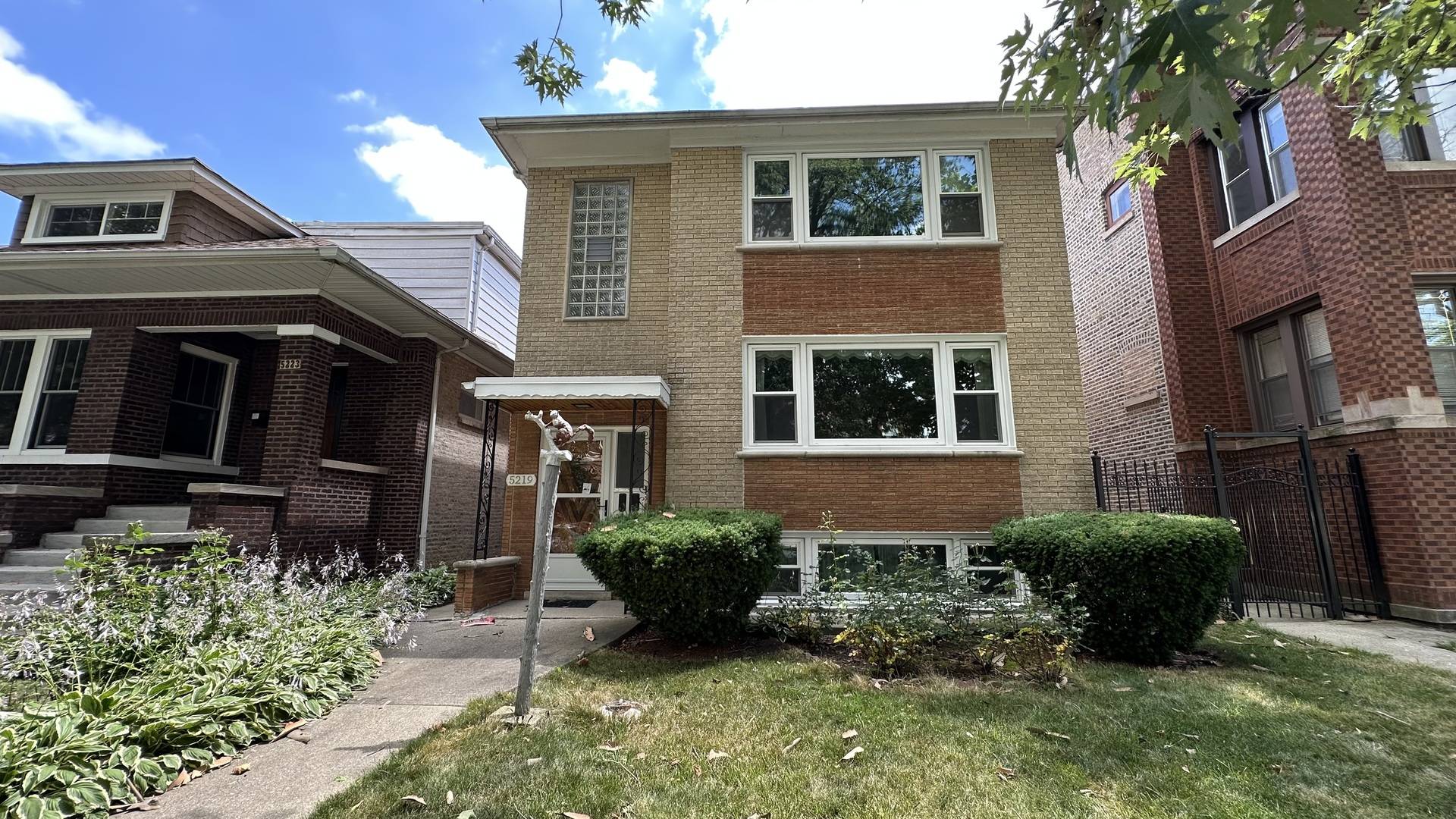 5219 N Bernard ST #2, Chicago, IL 60625