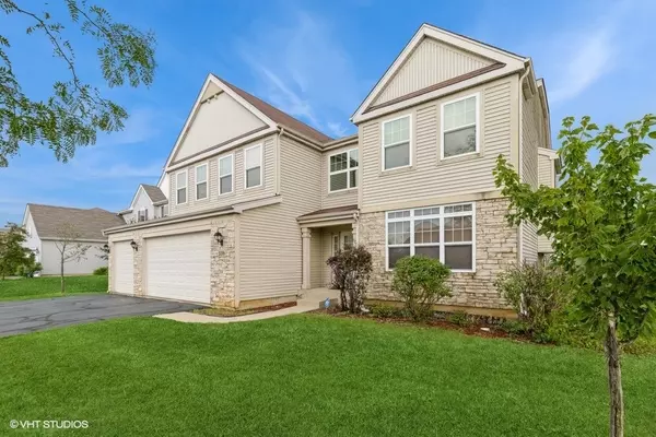 339 MEADOWSEDGE DR, Woodstock, IL 60098