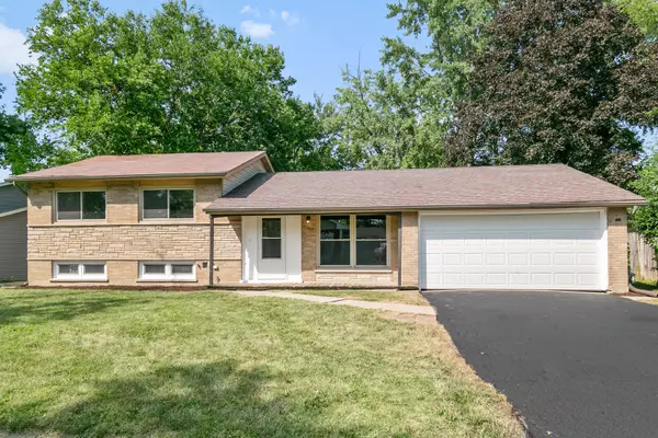 17805 Dogwood LN, Hazel Crest, IL 60429