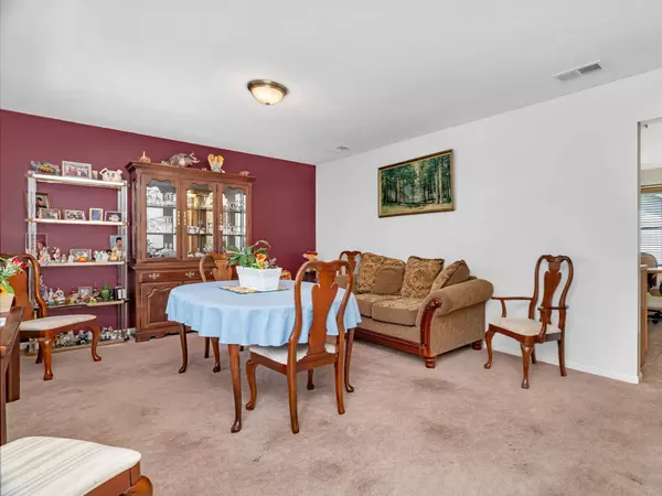 Braidwood, IL 60408,330 E Janet DR