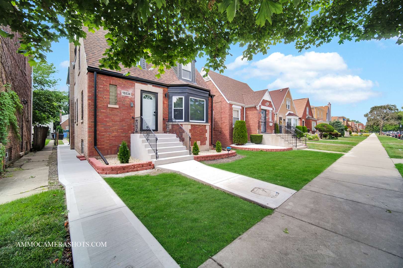 Chicago, IL 60628,10234 S Saint Lawrence AVE