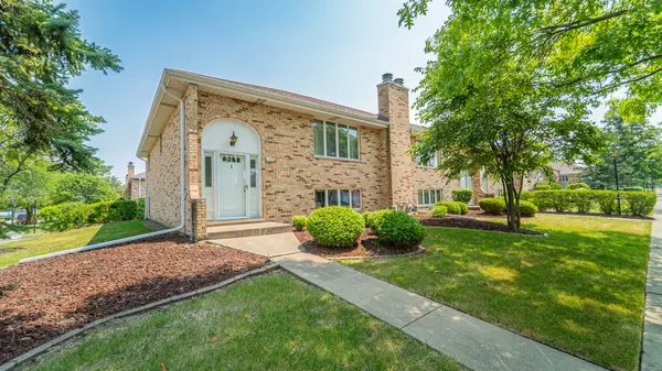 Orland Park, IL 60462,15305 S 73rd AVE #05