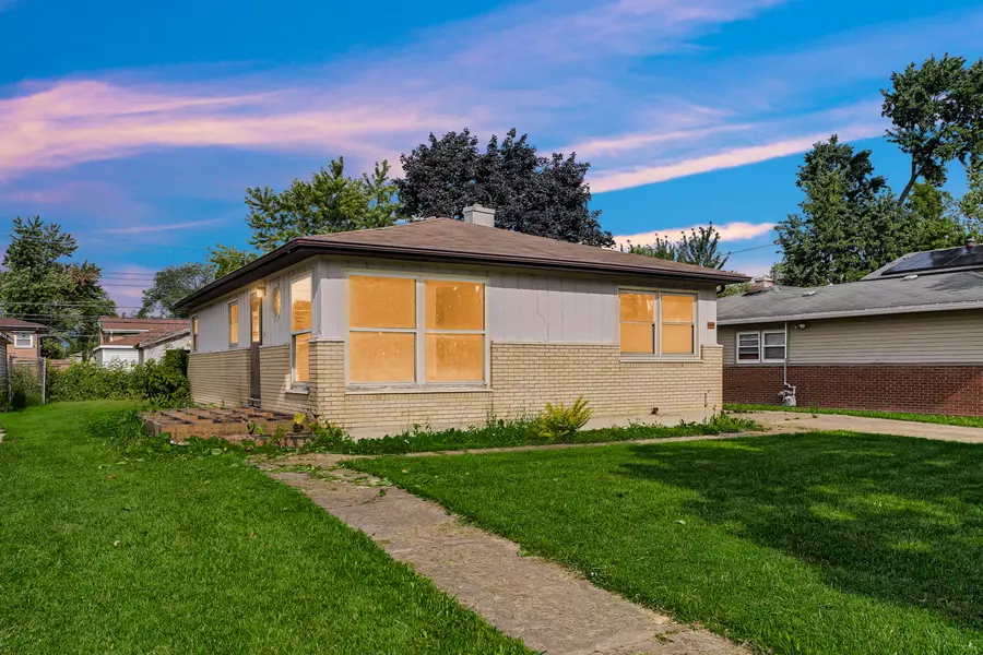 15634 Woodlawn East AVE, South Holland, IL 60473