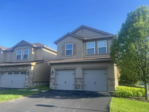 1861 Crenshaw CIR, Vernon Hills, IL 60061
