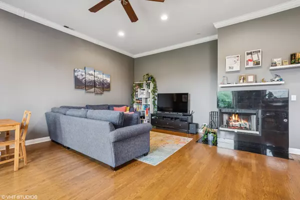 Chicago, IL 60647,2245 W North AVE #303