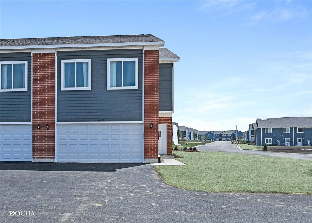 1210 Gillespie LN, Yorkville, IL 60560