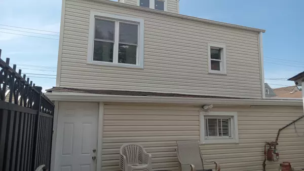 Chicago, IL 60632,5142 S Campbell AVE