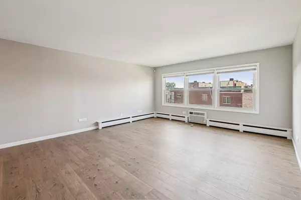 Oak Park, IL 60302,1025 Randolph ST #307