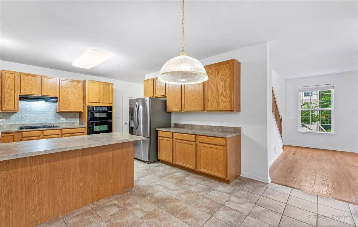 Crystal Lake, IL 60014,738 Oak Hollow RD