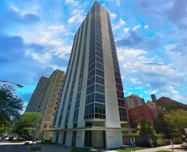 1555 N Dearborn Pkwy #12C, Chicago, IL 60610
