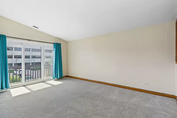 Hanover Park, IL 60133,1310 Gifford CT #B
