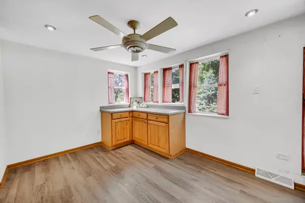 Round Lake Beach, IL 60073,128 S Channel DR