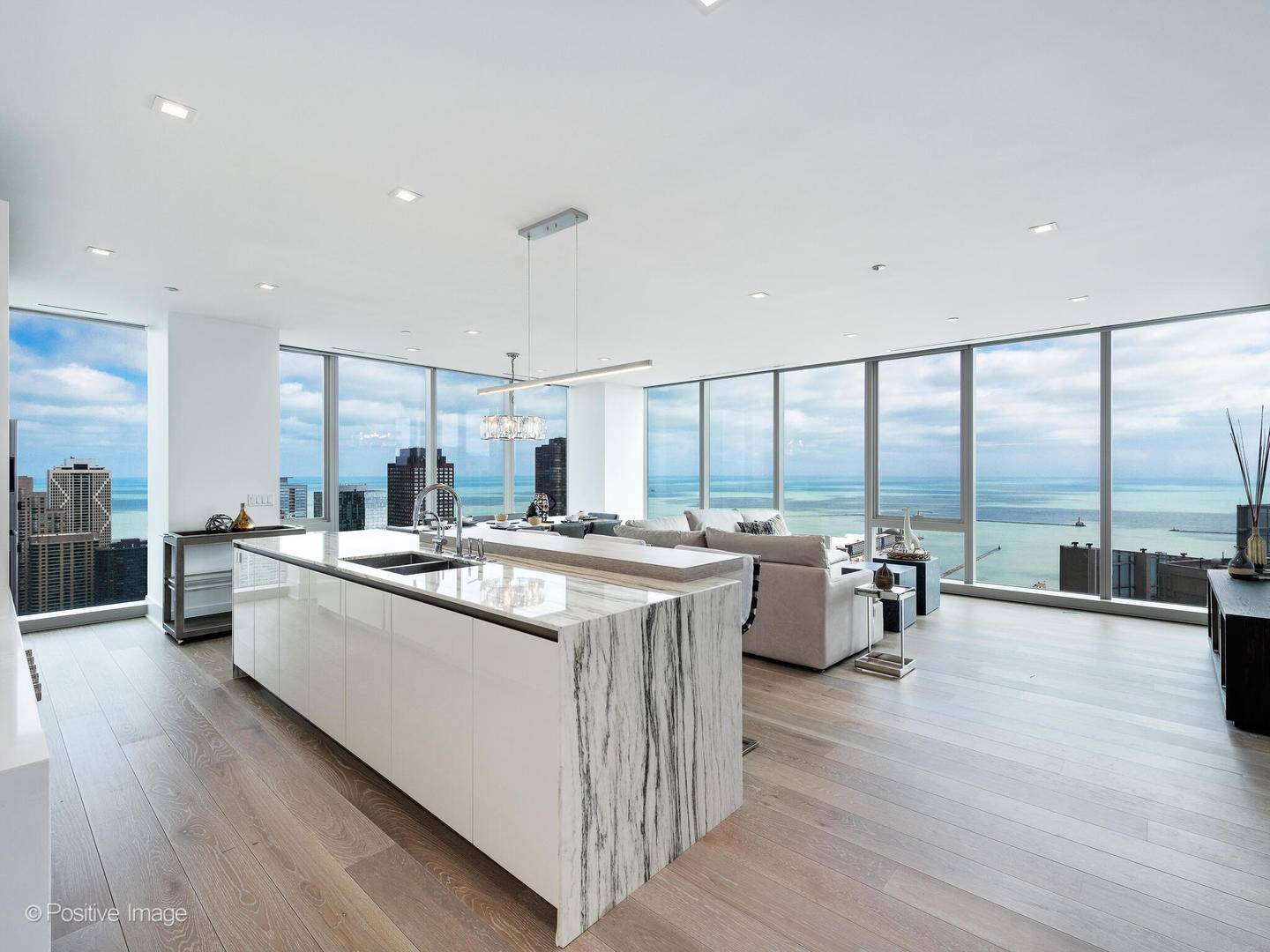 Chicago, IL 60601,363 E Wacker DR #4208