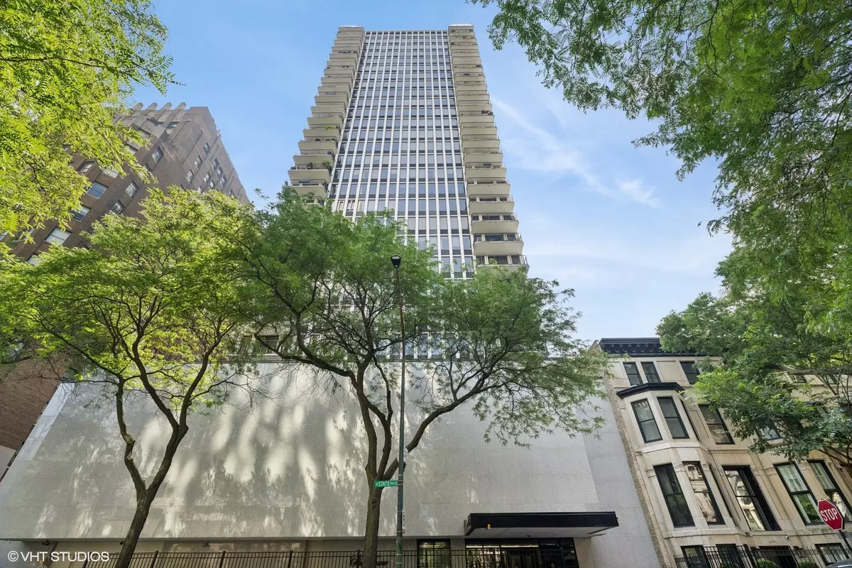 Chicago, IL 60610,1230 N State Pkwy #10A