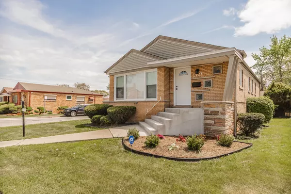 2101 W 82nd PL, Chicago, IL 60620