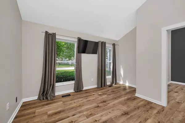 Naperville, IL 60563,1743 PADDINGTON AVE