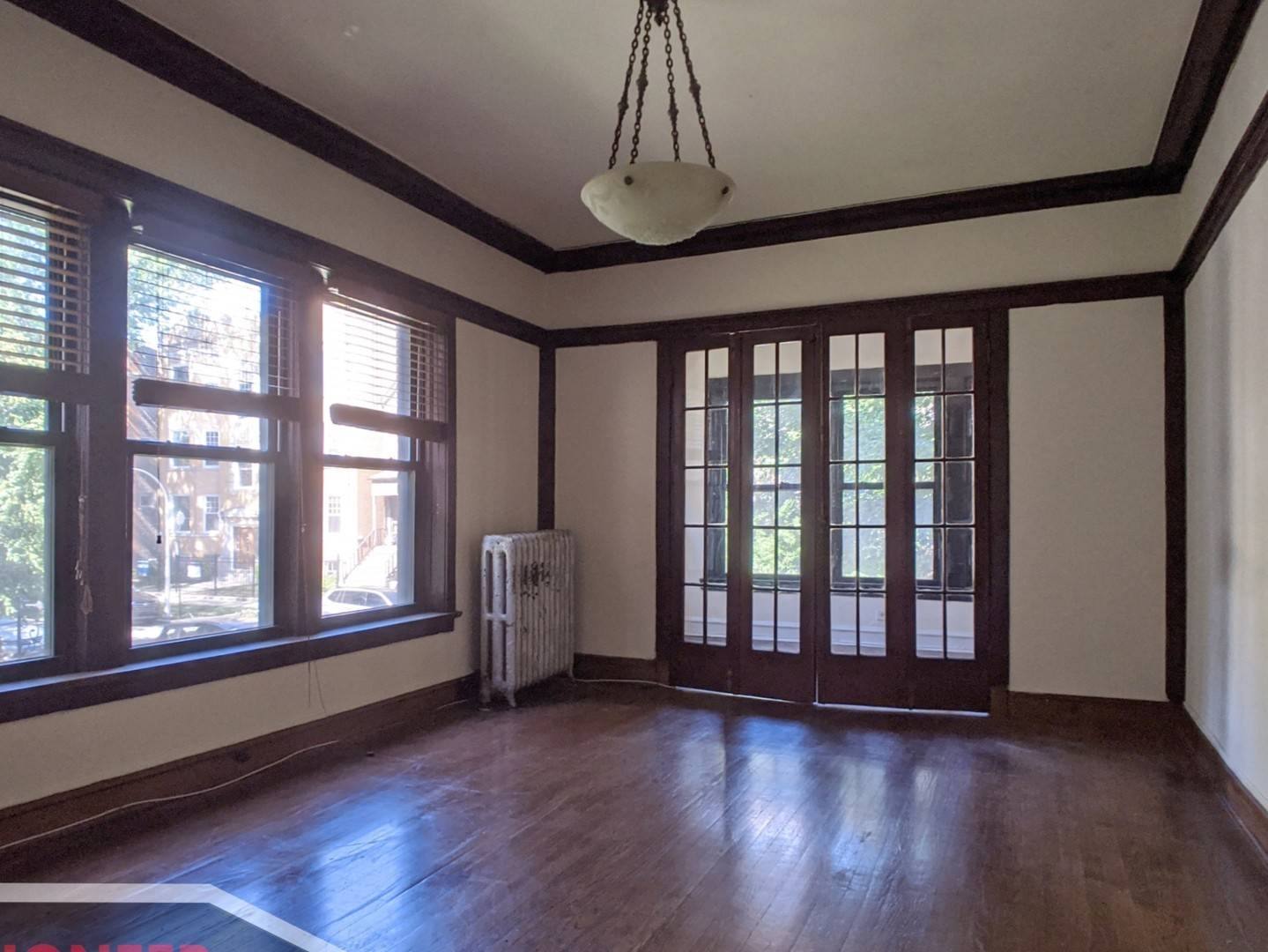 Chicago, IL 60647,2428 N Sawyer AVE #2E