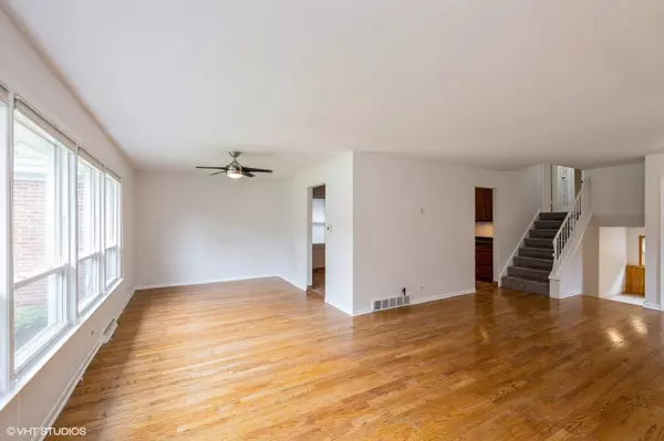Highland Park, IL 60035,1782 Richfield AVE
