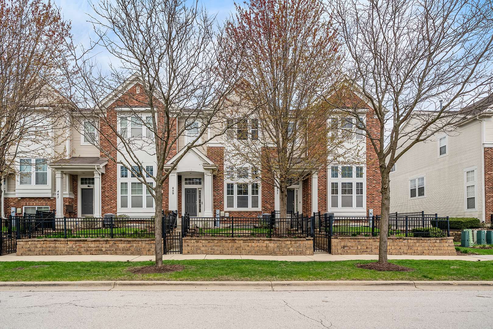 459 Plaza PL, Aurora, IL 60504