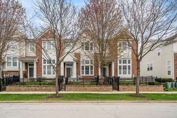 459 Plaza PL, Aurora, IL 60504