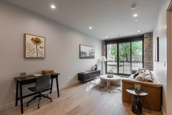 Evanston, IL 60201,1706 Sherman AVE #212