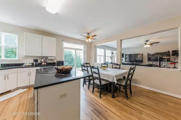 Round Lake, IL 60073,715 W Jonathan DR