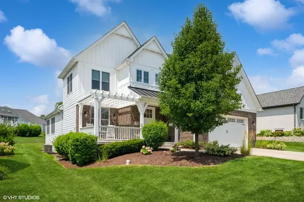 Downers Grove, IL 60516,5732 Carpenter ST
