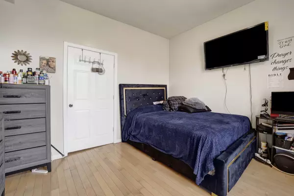 Chicago, IL 60651,3326 W Crystal ST