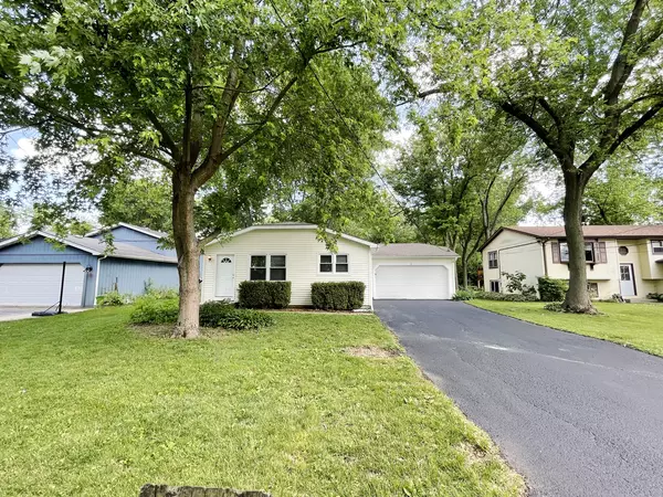 9 Sunshine AVE, Third Lake, IL 60030