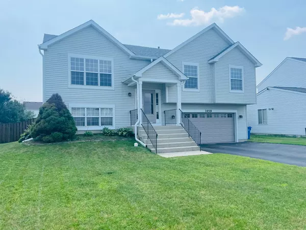 1459 S Blackhawk CIR, South Elgin, IL 60177