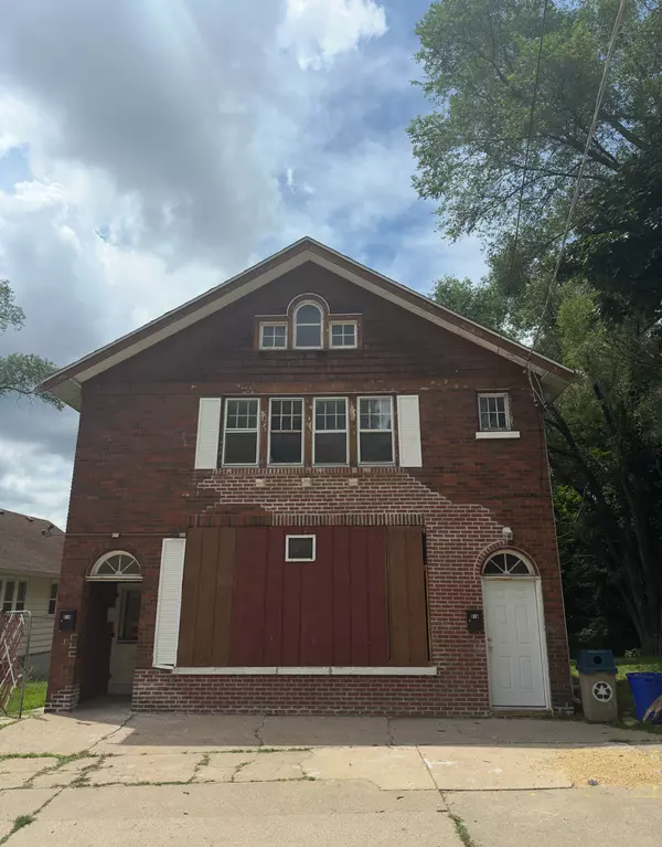 914-916 N Winnebago ST N, Rockford, IL 61103