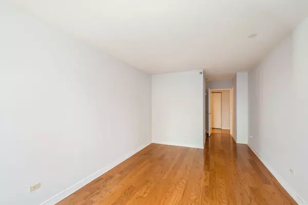 Chicago, IL 60611,512 N MCCLURG CT #711