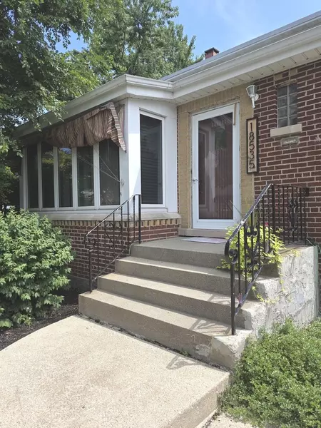 18535 PAGE AVE, Homewood, IL 60430