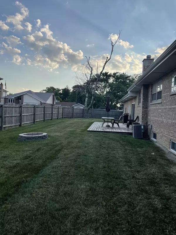 Oak Forest, IL 60452,5033 149th ST