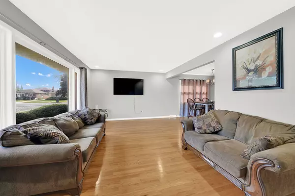 Chicago, IL 60652,2907 W 86th ST