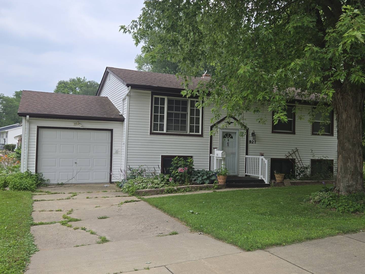 927 N Day AVE, Rockford, IL 61101