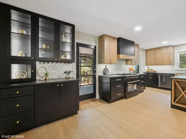 North Barrington, IL 60010,600 Eton DR